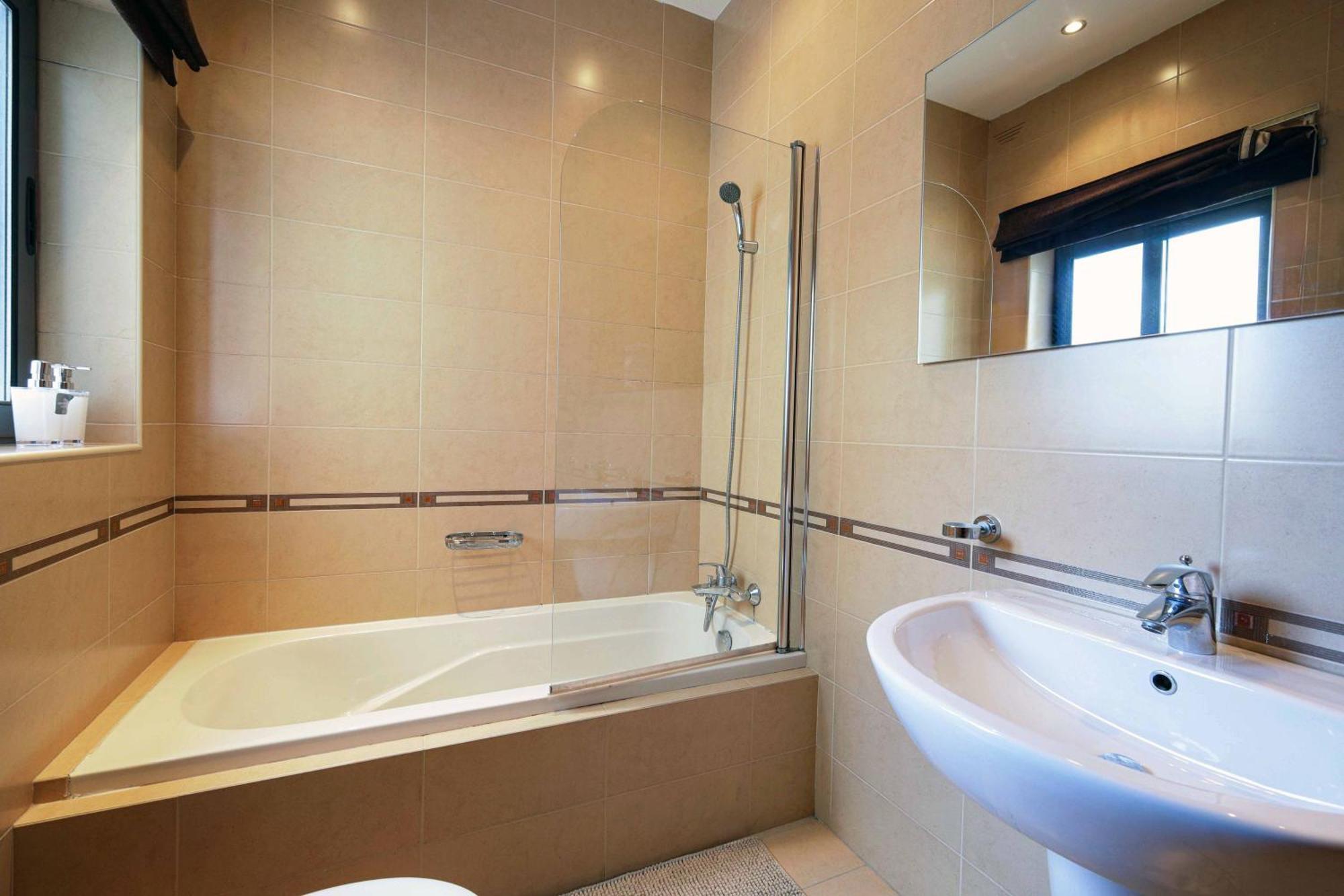 Modern 3Br Stylish & Spacious Apartment - Close To Sliema Promenade Gzira Ngoại thất bức ảnh
